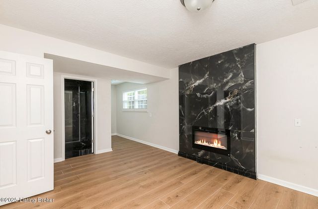 12113 Springmeadow Ln, Goshen, KY 40026