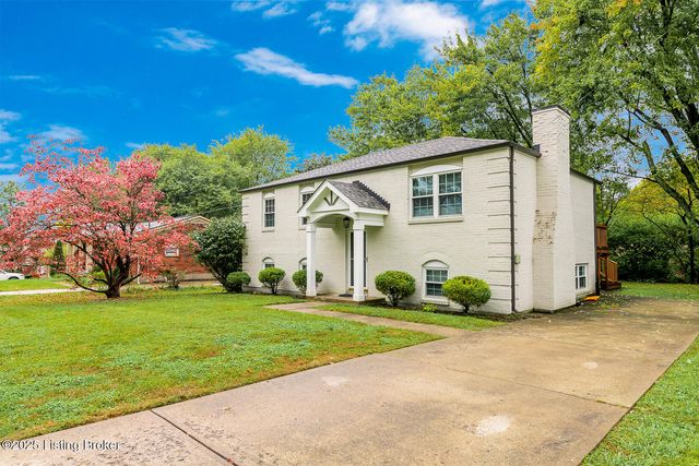 12113 Springmeadow Ln, Goshen, KY 40026