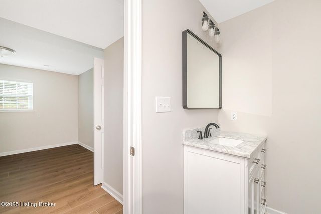 12113 Springmeadow Ln, Goshen, KY 40026