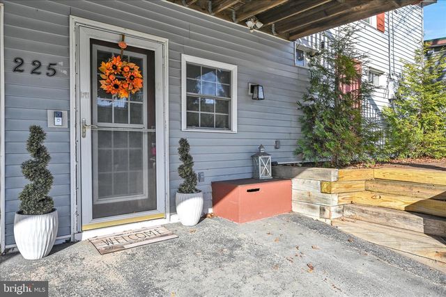 225 OWL CREEK RD, Tamaqua, PA 18252