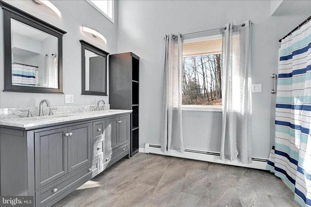 225 OWL CREEK RD, Tamaqua, PA 18252