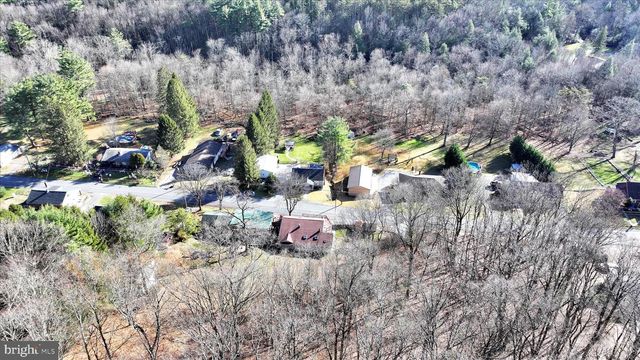 225 OWL CREEK RD, Tamaqua, PA 18252