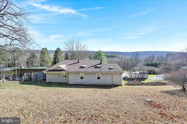 225 OWL CREEK RD, Tamaqua, PA 18252