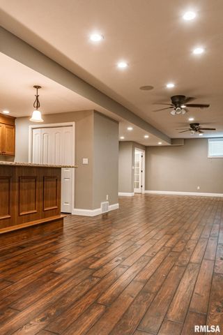 420 Dalhlia Drive, Chatham, IL 62629