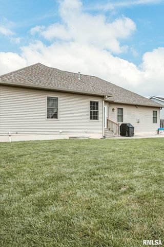 420 Dalhlia Drive, Chatham, IL 62629