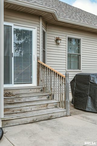 420 Dalhlia Drive, Chatham, IL 62629