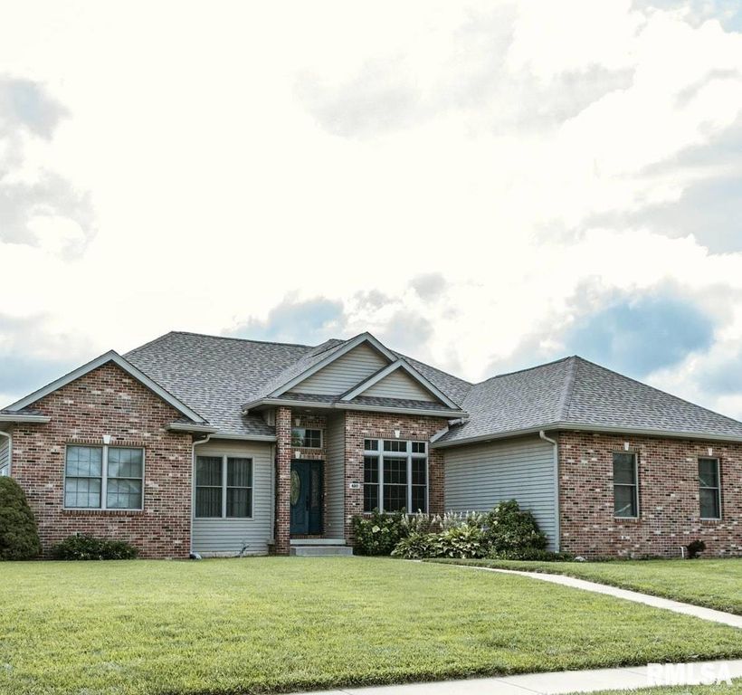 420 Dalhlia Drive, Chatham, IL 62629