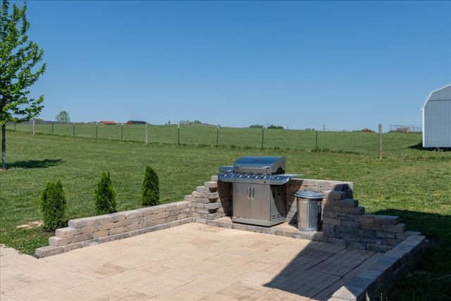 242 Ashley Dawn Ct, Portland, TN 37148