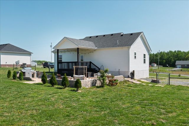 242 Ashley Dawn Ct, Portland, TN 37148