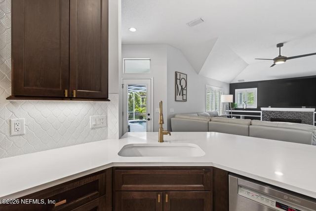 1722 RIVER PLANTATION Lane, Jacksonville, FL 32223