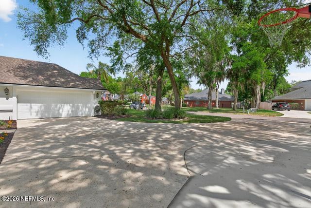 1722 RIVER PLANTATION Lane, Jacksonville, FL 32223