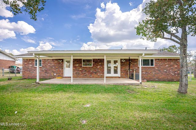 136 Gary Street, Gulfport, MS 39503