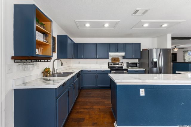 3406 Sunnydell Drive, San Antonio, TX 78253