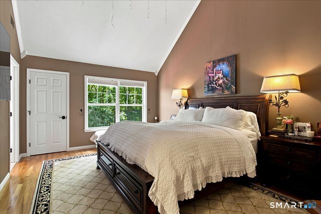 28 Woodcrest Lane 28, Danbury, CT 06810