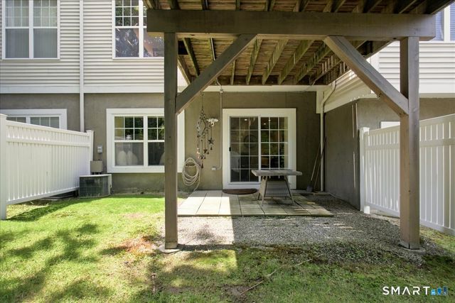 28 Woodcrest Lane 28, Danbury, CT 06810