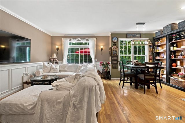 28 Woodcrest Lane 28, Danbury, CT 06810
