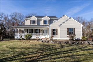 38 Kristen Lane, North Kingstown, RI 02852