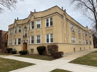 2524 W Ardmore Avenue 1, Chicago, IL 60659
