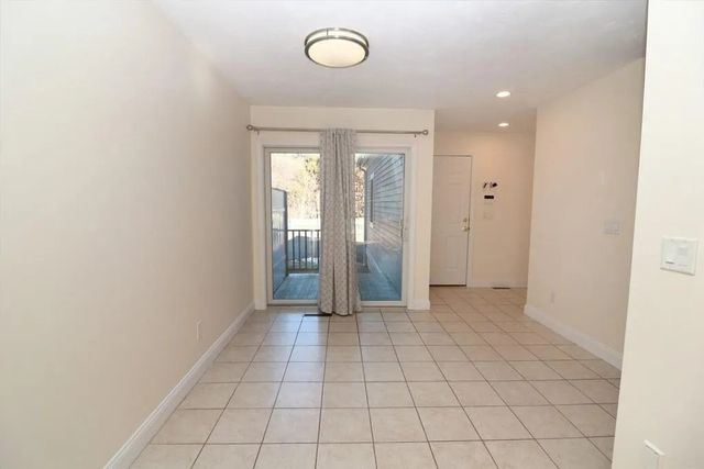 132 Howe St B, Natick, MA 01760