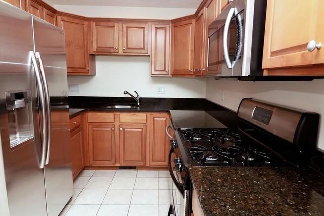 132 Howe St B, Natick, MA 01760