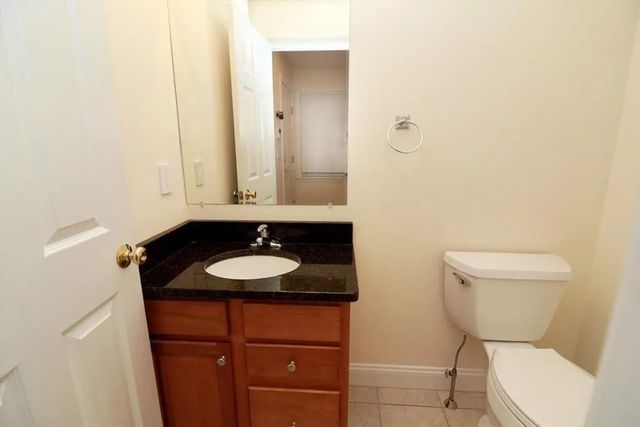 132 Howe St B, Natick, MA 01760