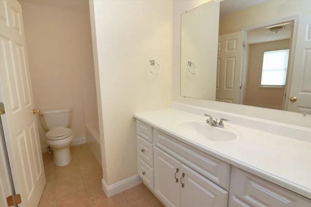 132 Howe St B, Natick, MA 01760