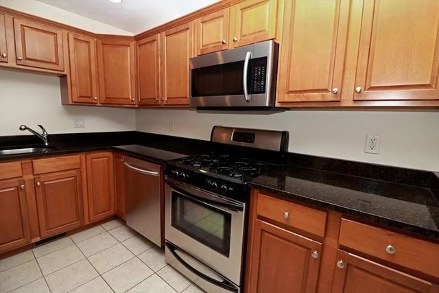 132 Howe St B, Natick, MA 01760