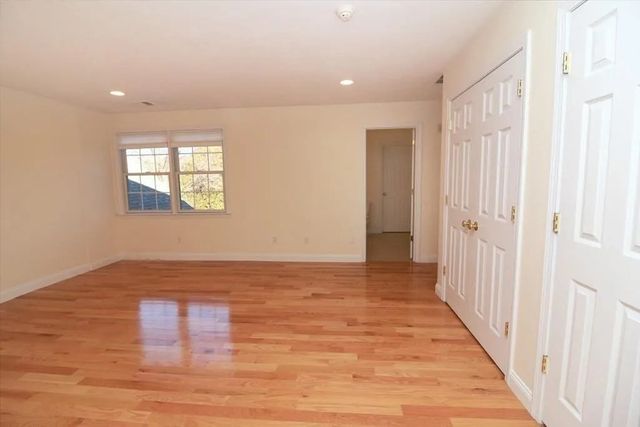 132 Howe St B, Natick, MA 01760