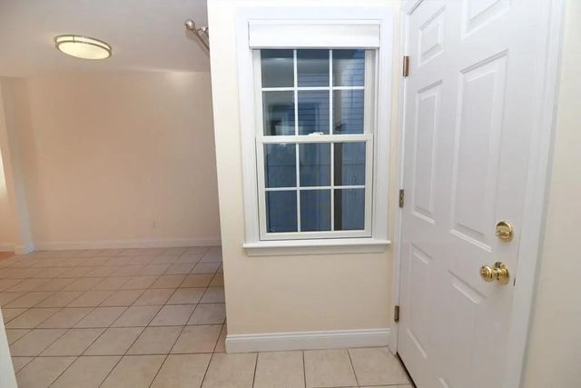 132 Howe St B, Natick, MA 01760