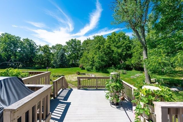 472 Central Tpke, Sutton, MA 01590
