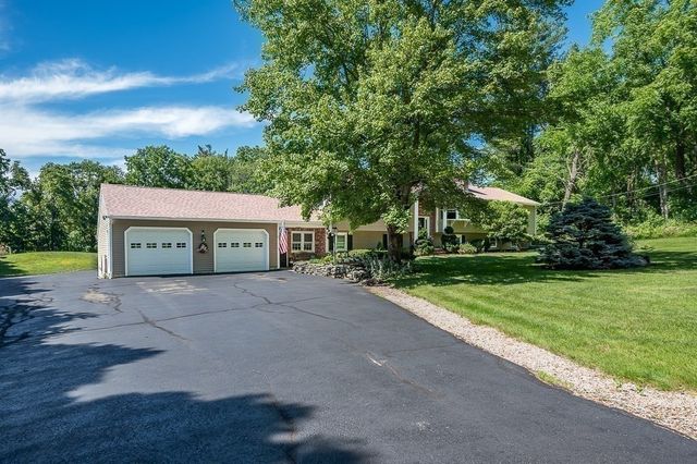 472 Central Tpke, Sutton, MA 01590