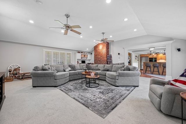 472 Central Tpke, Sutton, MA 01590
