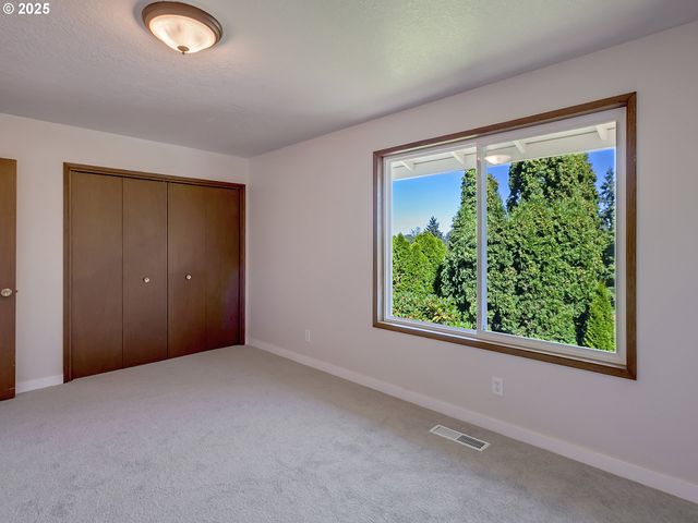 22805 Sw HIGHLAND Dr, Sherwood, OR 97140