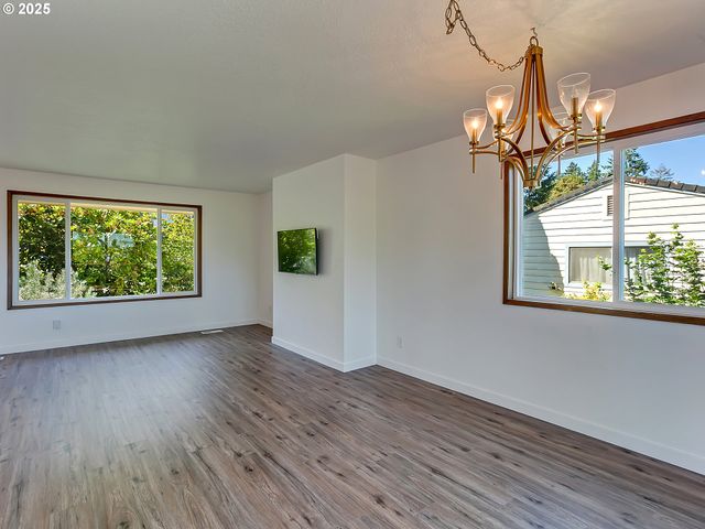 22805 Sw HIGHLAND Dr, Sherwood, OR 97140
