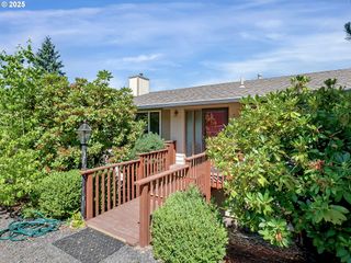 22805 Sw HIGHLAND Dr, Sherwood, OR 97140