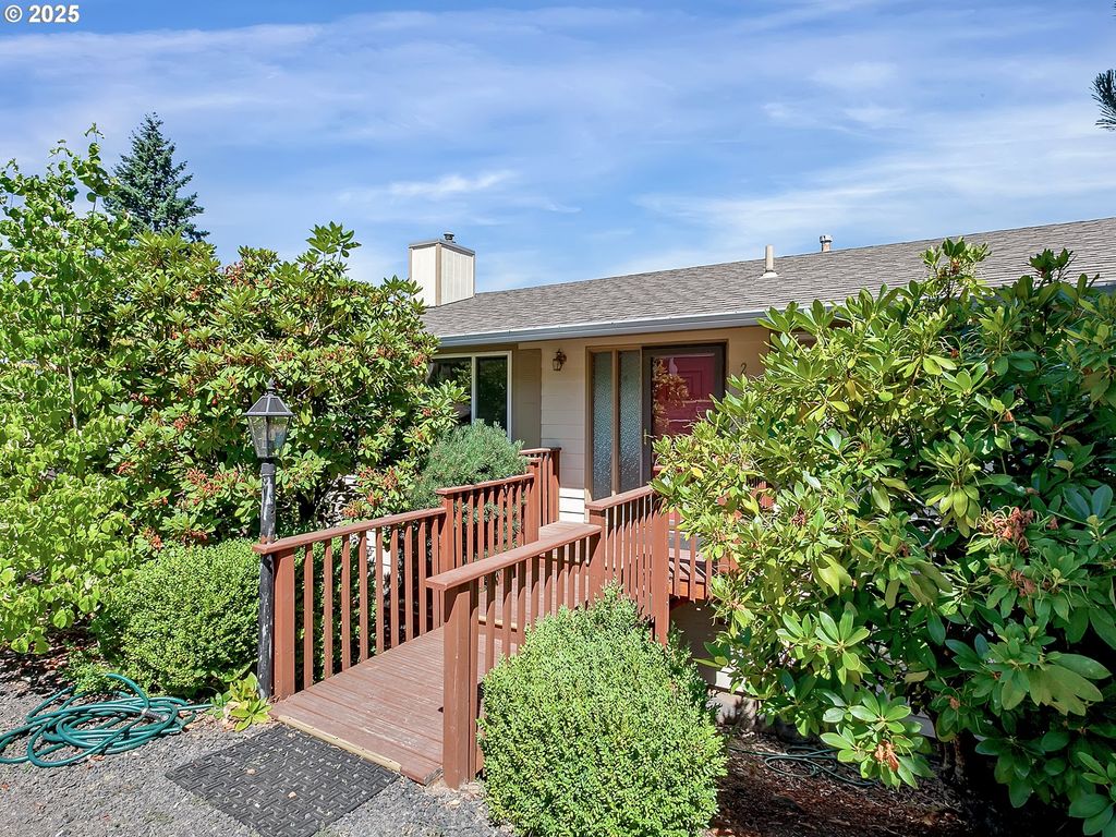 22805 Sw HIGHLAND Dr, Sherwood, OR 97140