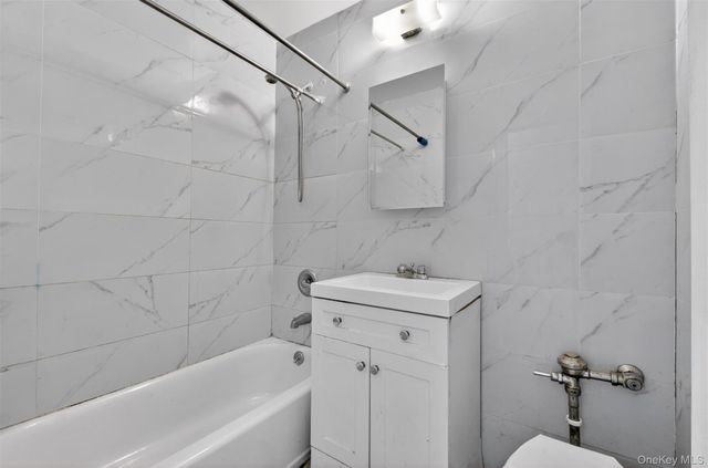 132-35 Sanford Avenue 408, Flushing, NY 11355