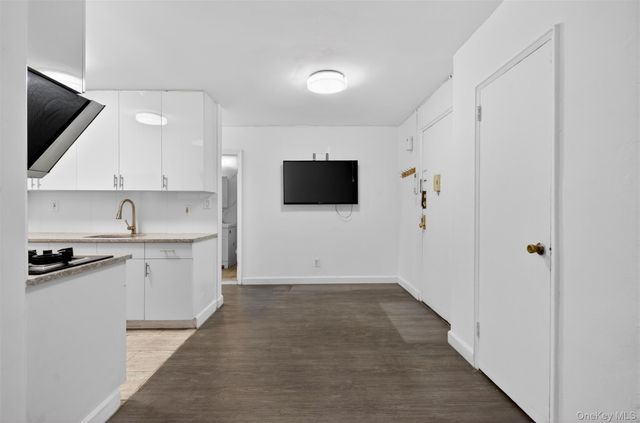 132-35 Sanford Avenue 408, Flushing, NY 11355