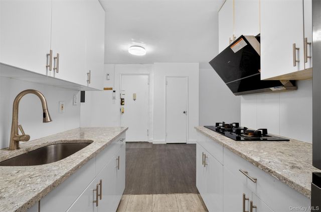 132-35 Sanford Avenue 408, Flushing, NY 11355
