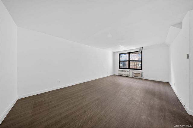 132-35 Sanford Avenue 408, Flushing, NY 11355