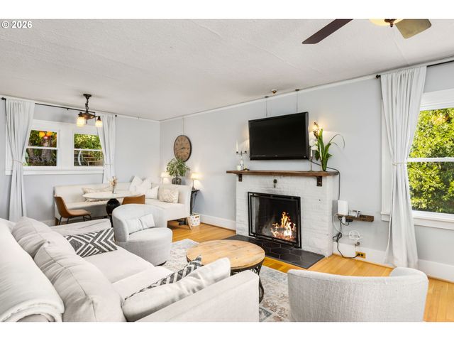 9685 Nw SAINT HELENS Rd, Portland, OR 97231