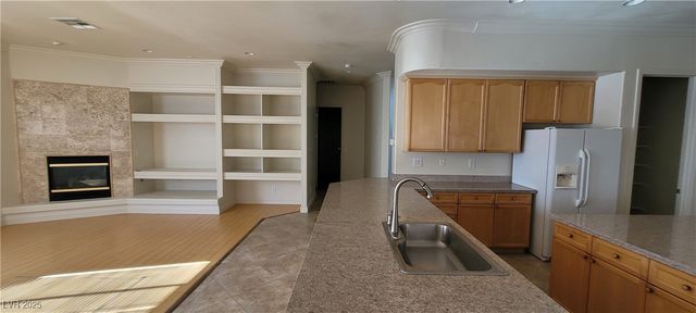 5147 VILLA VECCHIO Court 0, Las Vegas, NV 89141