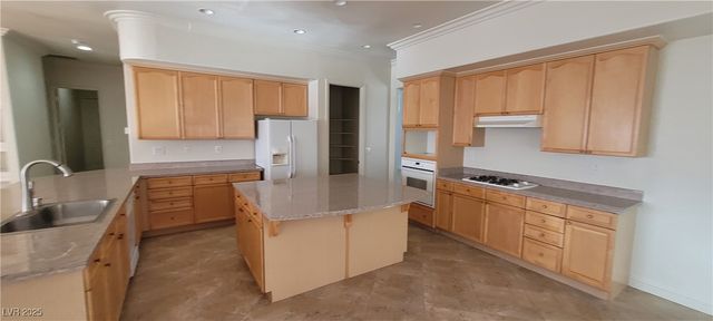 5147 VILLA VECCHIO Court 0, Las Vegas, NV 89141