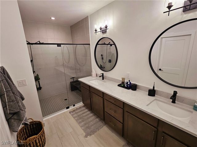 10933 Preachers Cove LN, Fort Myers, FL 33913