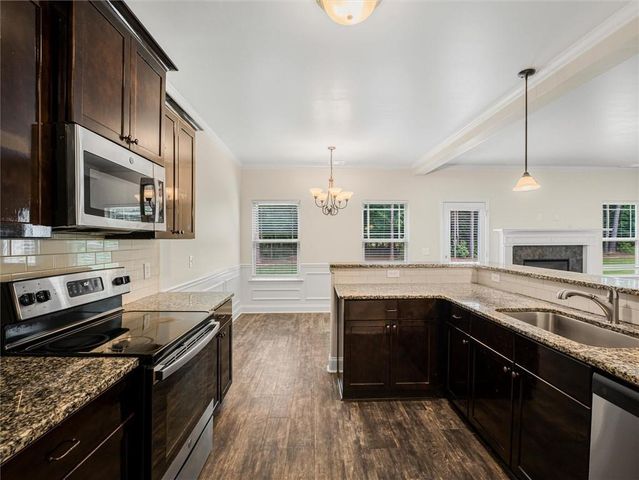 525 Trousseau Lane, Mcdonough, GA 30252