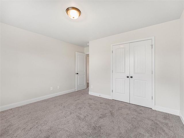 525 Trousseau Lane, Mcdonough, GA 30252
