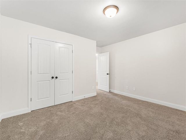 525 Trousseau Lane, Mcdonough, GA 30252