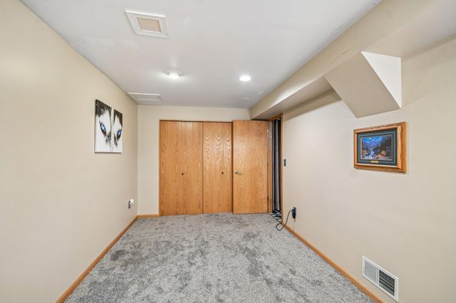 7459 Jeffery Lane S, Cottage Grove, MN 55016