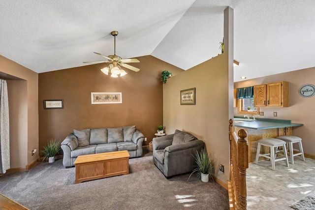 7459 Jeffery Lane S, Cottage Grove, MN 55016