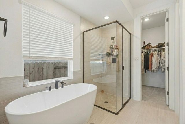 200 Bay Breeze DR, Kyle, TX 78640